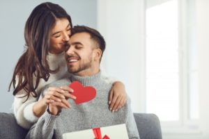 a couple kissing on Valentine’s Day